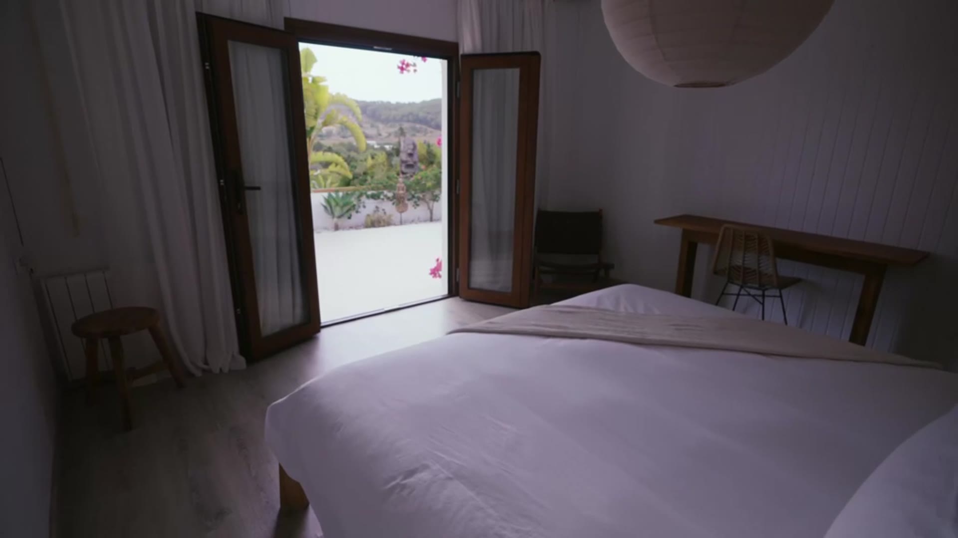 A guest room at Can Aylma